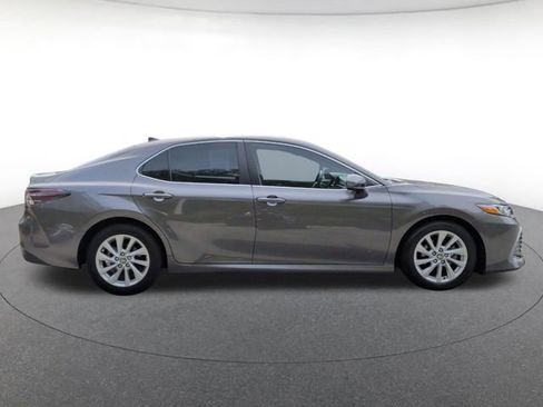 Used 2023 Toyota Camry LE FWD image 7