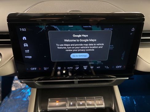 Used 2025 Lincoln Nautilus Premier image 12