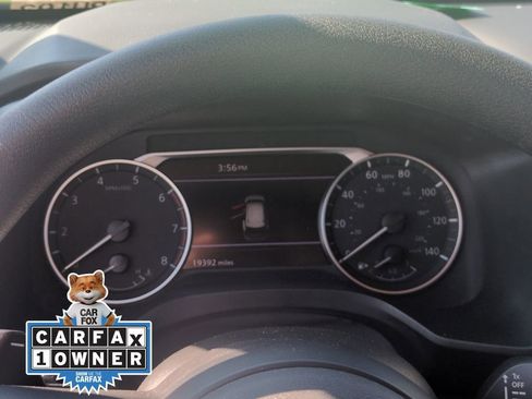 Used 2024 Nissan Rogue SV image 19