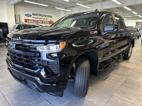 Used 2022 Chevrolet Silverado 1500 RST image 17