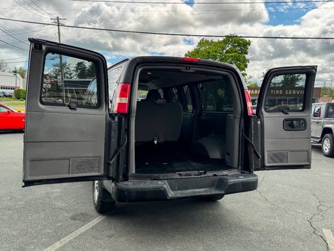 Used 2014 Chevrolet Express 2500 LS RWD image 17