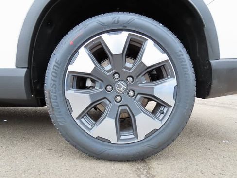 New 2026 Honda Pilot Touring image 10