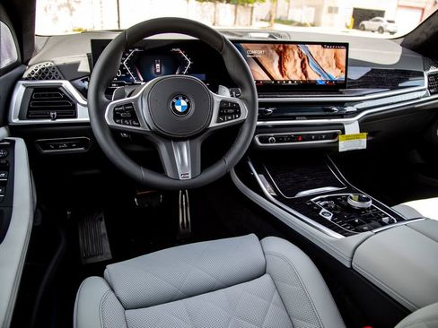 New 2026 BMW X7 xDrive40i w/ Executive Package image 9