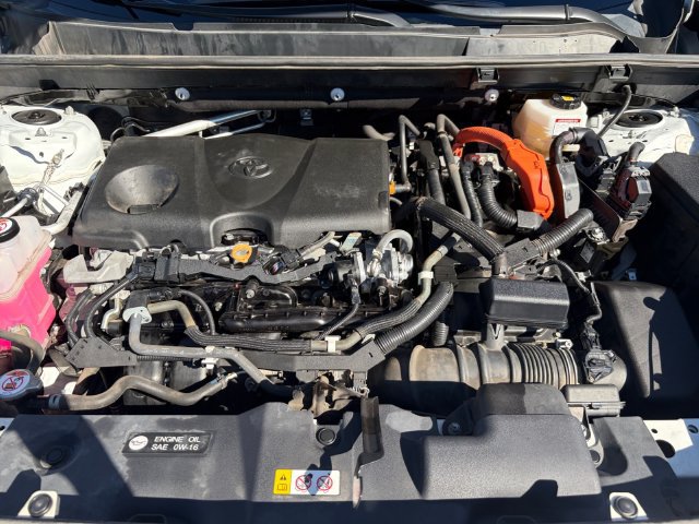 Used 2022 Toyota RAV4 LE AWD/4WD image 21