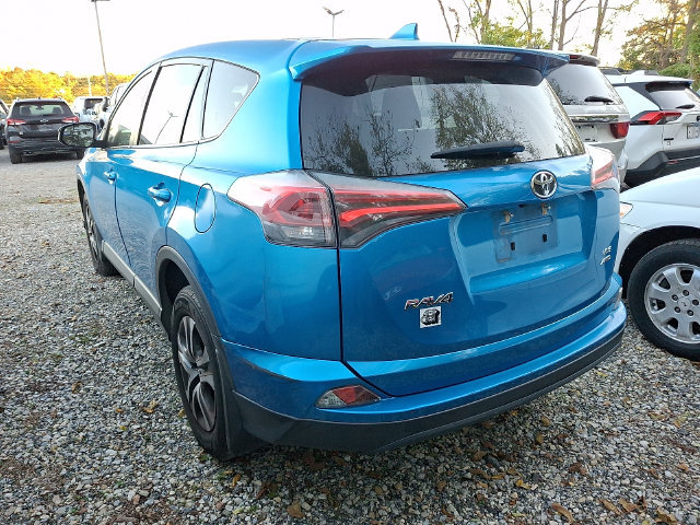Used 2018 Toyota RAV4 LE w/ All Weather Liner Package AWD/4WD image 4