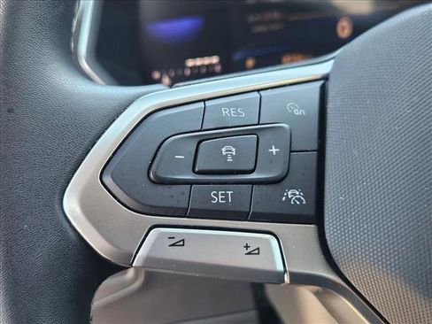 Used 2023 Volkswagen Tiguan SE image 11