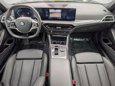 Used 2025 BMW 330i Sedan w/ M Sport Package image 19