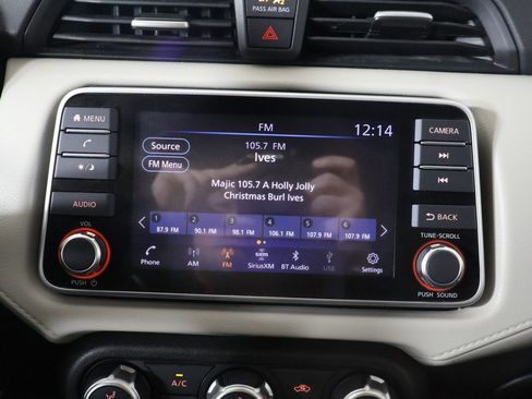 Used 2021 Nissan Versa SV image 37