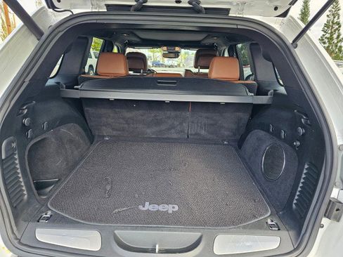 Used 2018 Jeep Grand Cherokee Summit AWD/4WD image 16