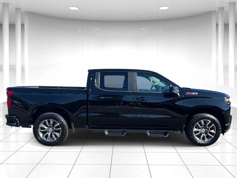 Used 2022 Chevrolet Silverado 1500 RST w/ Z71 Off-Road Package AWD/4WD image 2