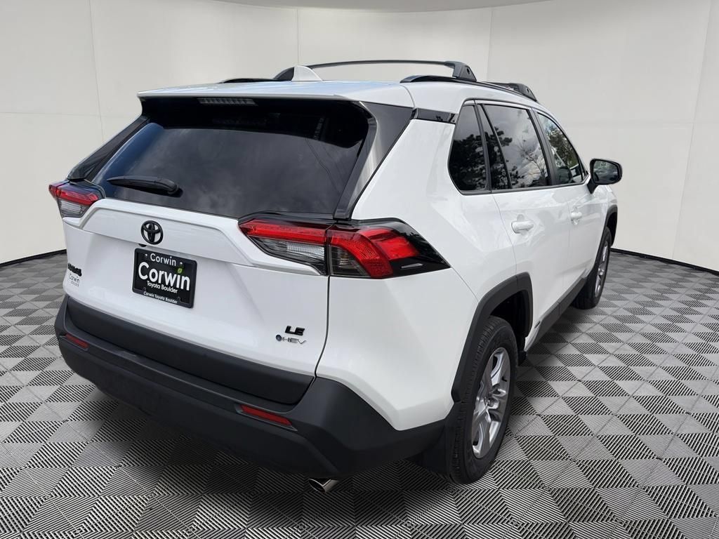 Used 2025 Toyota RAV4 LE AWD/4WD image 10