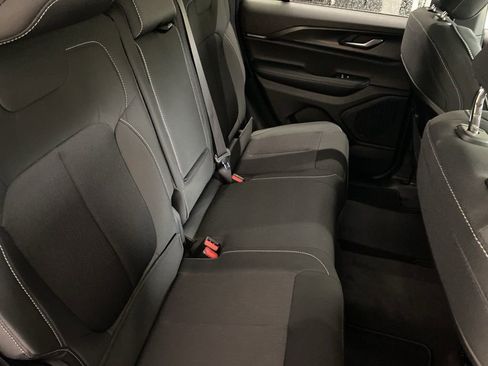 New 2025 Jeep Grand Cherokee Laredo X w/ Luxury Tech Group I image 12