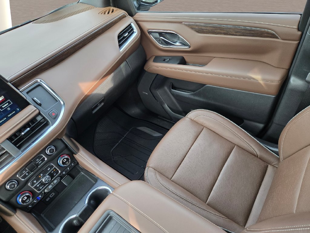 Used 2024 Chevrolet Suburban High Country w/ LPO, Illumination Package AWD/4WD image 19