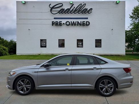 Used 2021 Volkswagen Jetta R-Line w/ R-Line Cold Weather Package image 6