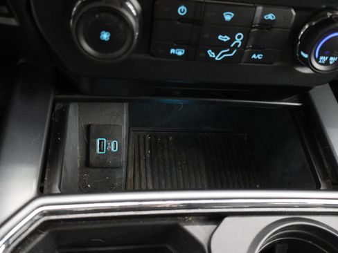 Used 2022 Ford F250 XLT w/ Black Appearance Package AWD/4WD image 56