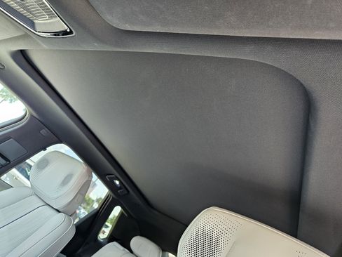 New 2025 Cadillac Lyriq Luxury image 24