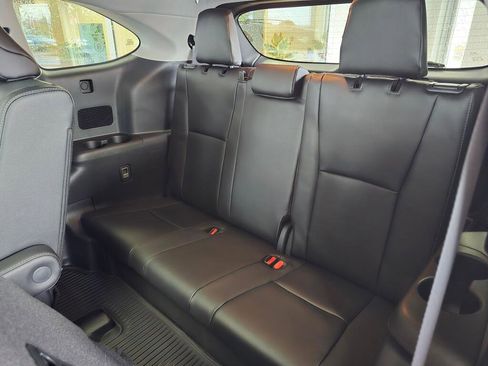 New 2026 Toyota Highlander Platinum image 41