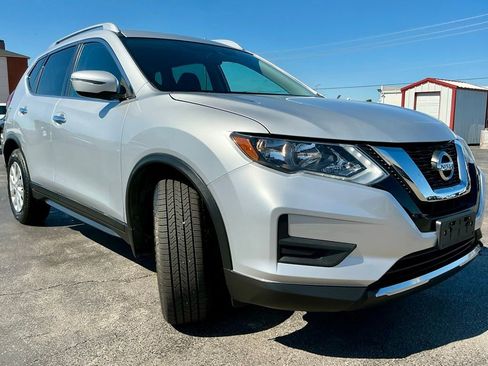 Used 2017 Nissan Rogue S w/ S Appearance Package AWD/4WD image 2