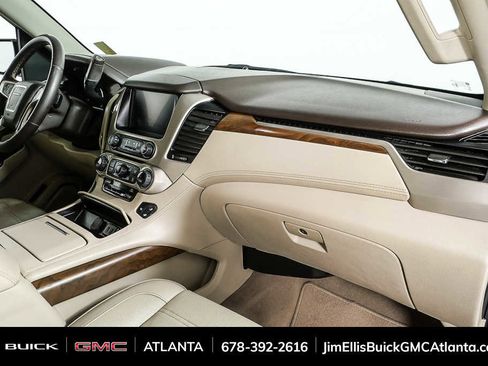 Used 2020 GMC Yukon XL Denali w/ Denali Premium Package RWD image 24