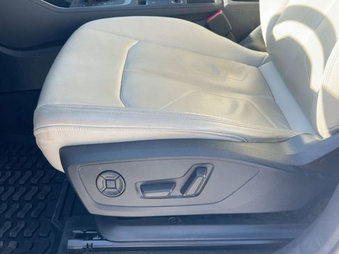 Certified 2022 Audi Q3 2.0T Premium w/ Convenience Package image 14