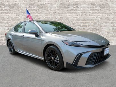 Used 2025 Toyota Camry SE w/ Convenience Package
