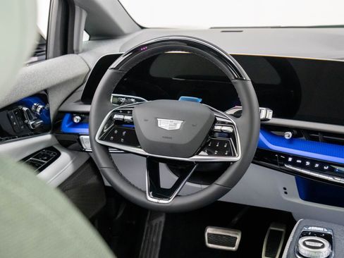 New 2026 Cadillac Optiq Luxury 1 image 12