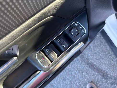 Used 2021 Mercedes-Benz GLA 250 4MATIC image 12