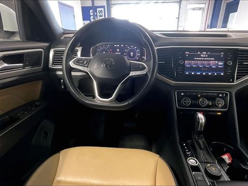 Used 2023 Volkswagen Atlas Cross Sport SE w/ Panoramic Sunroof Package AWD/4WD image 17
