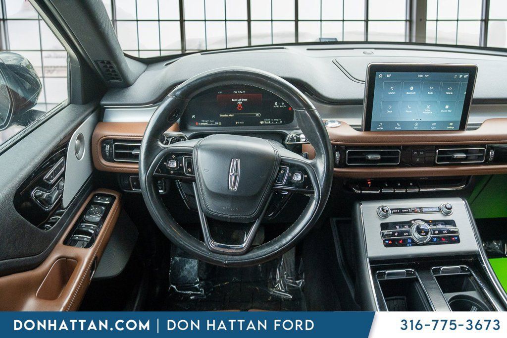 Used 2023 Lincoln Aviator Reserve w/ Equipment Group 201A AWD/4WD image 7