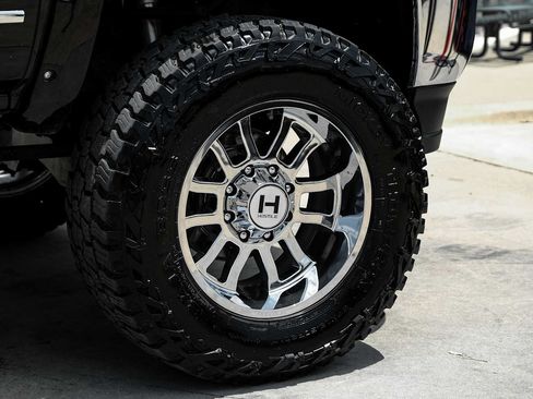 Used 2019 GMC Sierra 2500 SLT w/ Duramax Plus Package AWD/4WD image 52