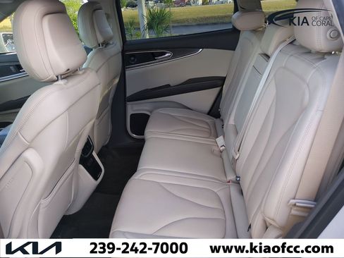 Used 2020 Lincoln Nautilus Reserve w/ Equipment Group 201A image 14