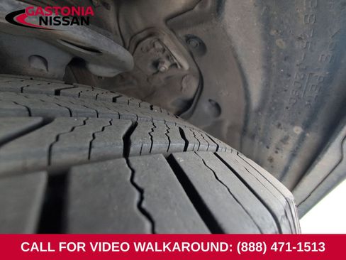 Used 2018 Toyota RAV4 XLE FWD image 13