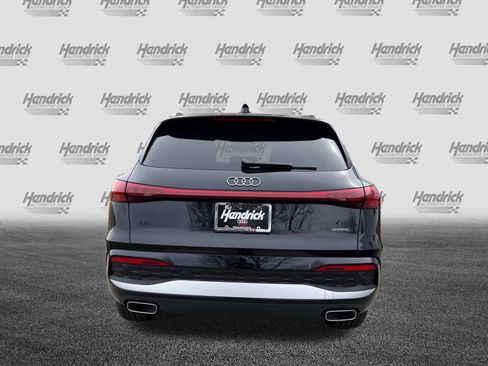 Used 2025 Audi Q5 Premium AWD/4WD image 8