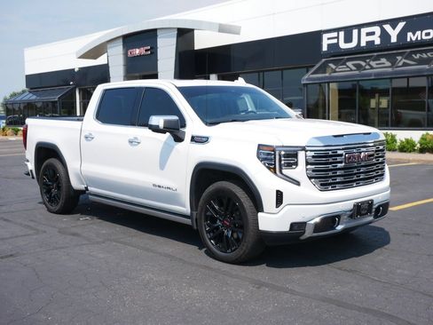 Certified 2022 GMC Sierra 1500 Denali w/ Denali Reserve Package AWD/4WD image 3