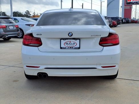 Used 2020 BMW 230i Coupe w/ Premium Package image 14