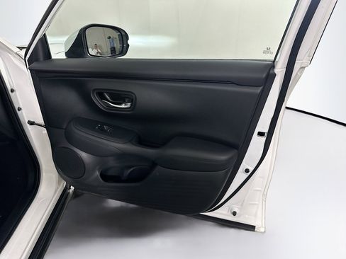 Used 2024 Honda HR-V LX image 29