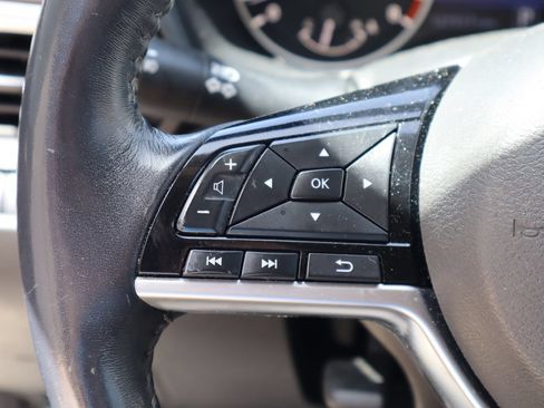 Used 2020 Nissan Altima 2.5 Platinum FWD image 13