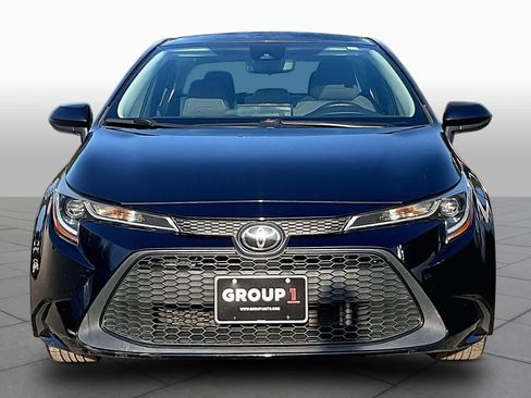 Used 2022 Toyota Corolla LE FWD image 3