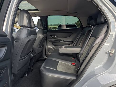 Used 2023 Nissan Ariya FWD image 13