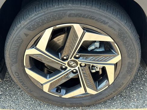 Used 2022 Hyundai Tucson Limited w/ Cargo Package FWD image 12