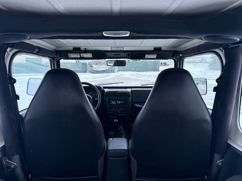 Used 2000 Jeep Wrangler Sport image 22