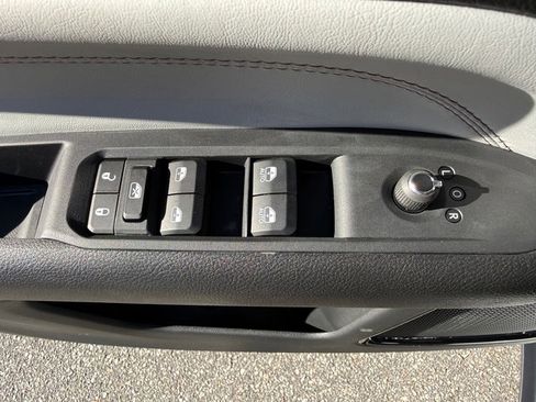 New 2026 Jeep Compass Limited image 13