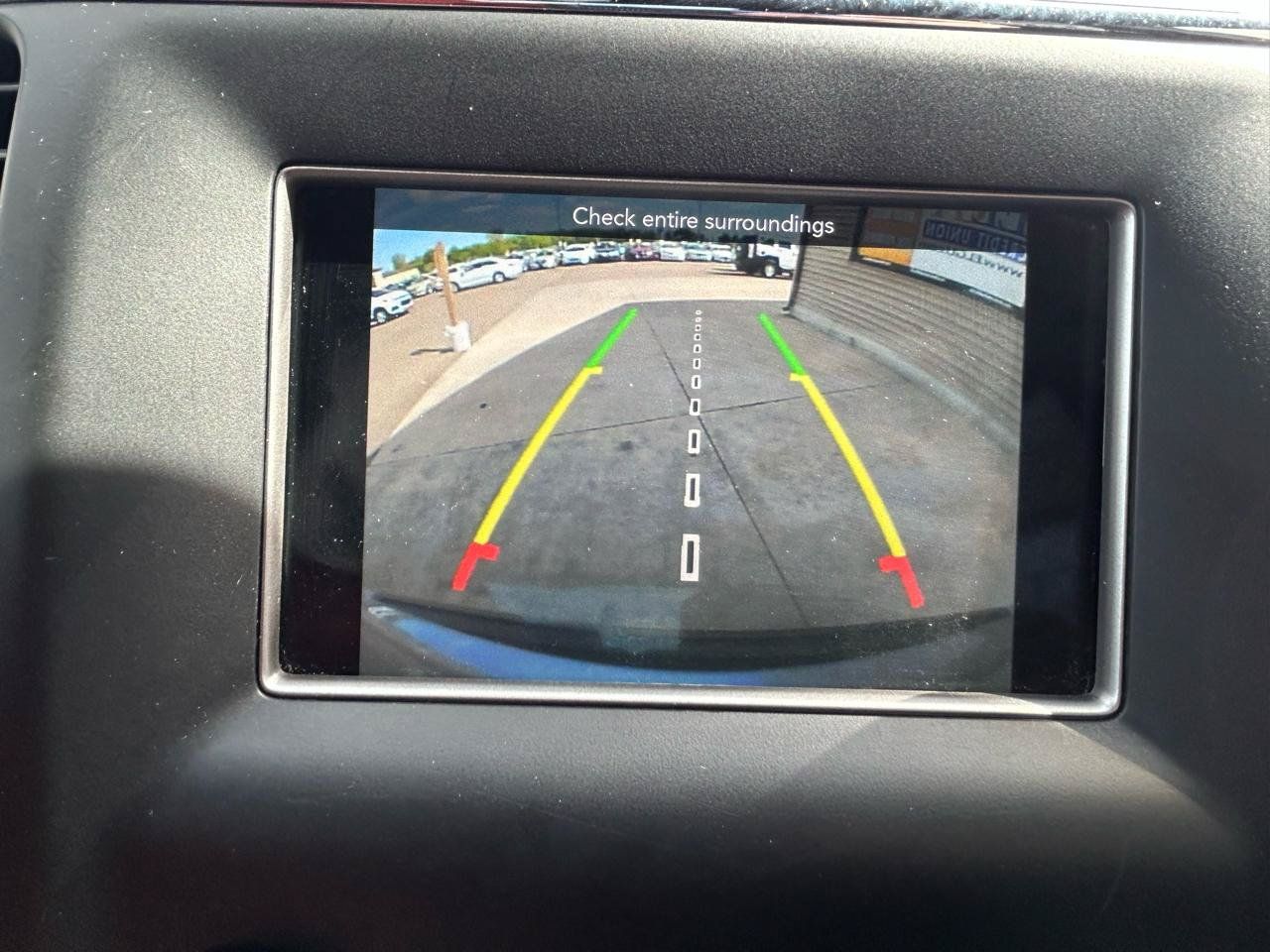 Used 2018 Jeep Grand Cherokee Laredo AWD/4WD image 24