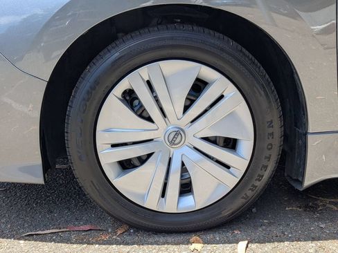 Certified 2023 Nissan Leaf S FWD image 9