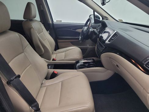 Used 2018 Honda Pilot Touring image 21