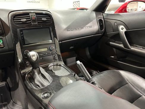 Used 2010 Chevrolet Corvette Convertible w/ Preferred Equipment Group RWD image 16