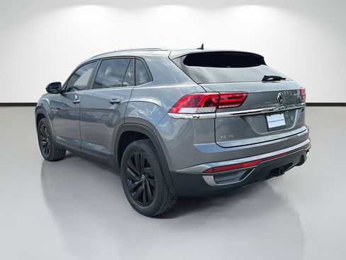 Used 2023 Volkswagen Atlas Cross Sport SE w/ Panoramic Sunroof Package FWD image 5