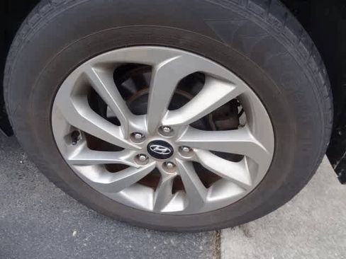 Used 2017 Hyundai Tucson SE image 20