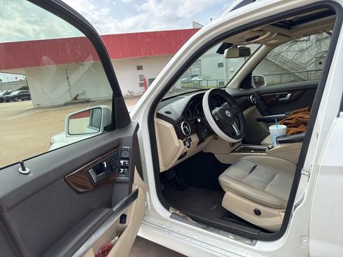 Used 2015 Mercedes-Benz GLK 350 2WD image 9
