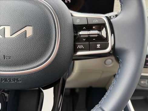 New 2026 Kia Carnival EX image 26